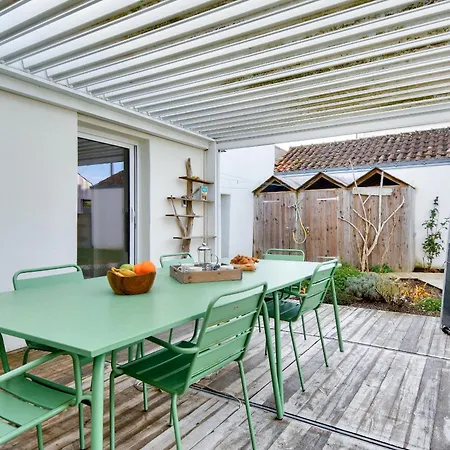 Charmante Maison Avec Jardin A 100 M De La *