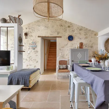 Charmante Maison Avec Jardin A 100 M De La 度假居 *