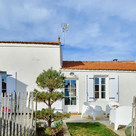 Charmante Maison Avec Jardin A 100 M De La * La Guérinière