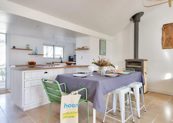 Charmante Maison Avec Jardin à 100 M De La Hébergement de vacances La Guérinière