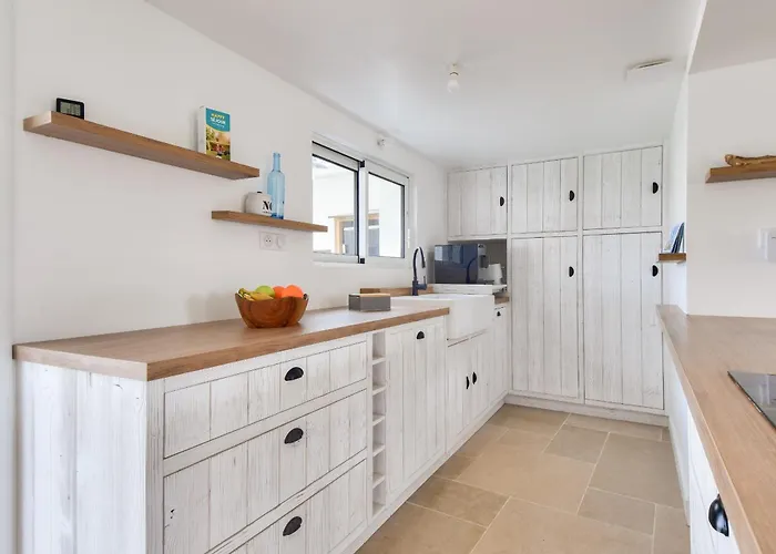 Charmante Maison Avec Jardin à 100 M De La *