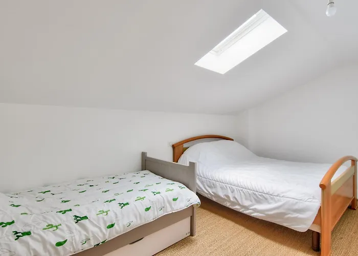 Charmante Maison Avec Jardin à 100 M De La Hébergement de vacances *