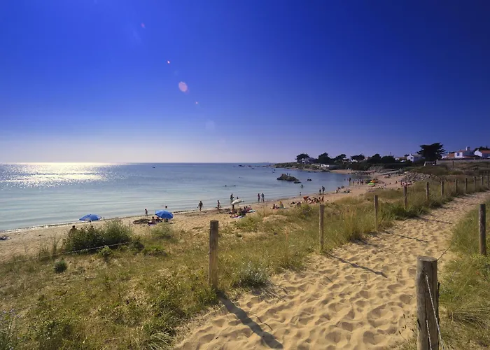 Charmante Maison Avec Jardin à 100 M De La *