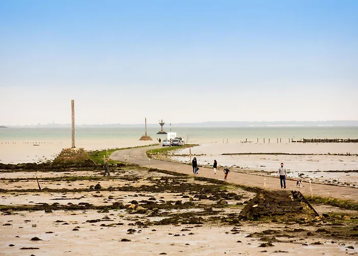 Hébergement de vacances Charmante Maison Avec Jardin à 100 M De La La Guérinière